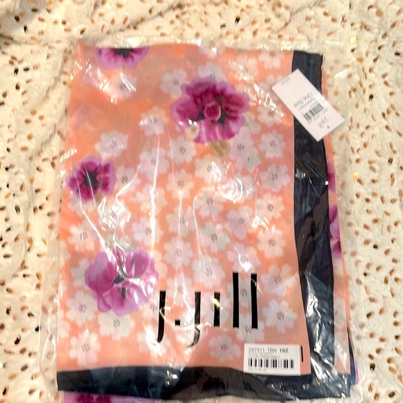 🔻2 @ $15💗 J. Jill NWT $39 pink/macaroon/multi w black border 40” Square Scarf - Picture 6 of 10